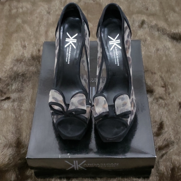 Heels - Picture 6 of 6